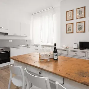 Appartamento Flats4rent La Dimora D'orlando