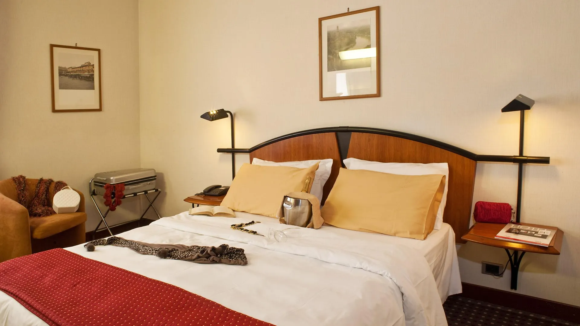 Cavallo Hotel Verona Est 4*,