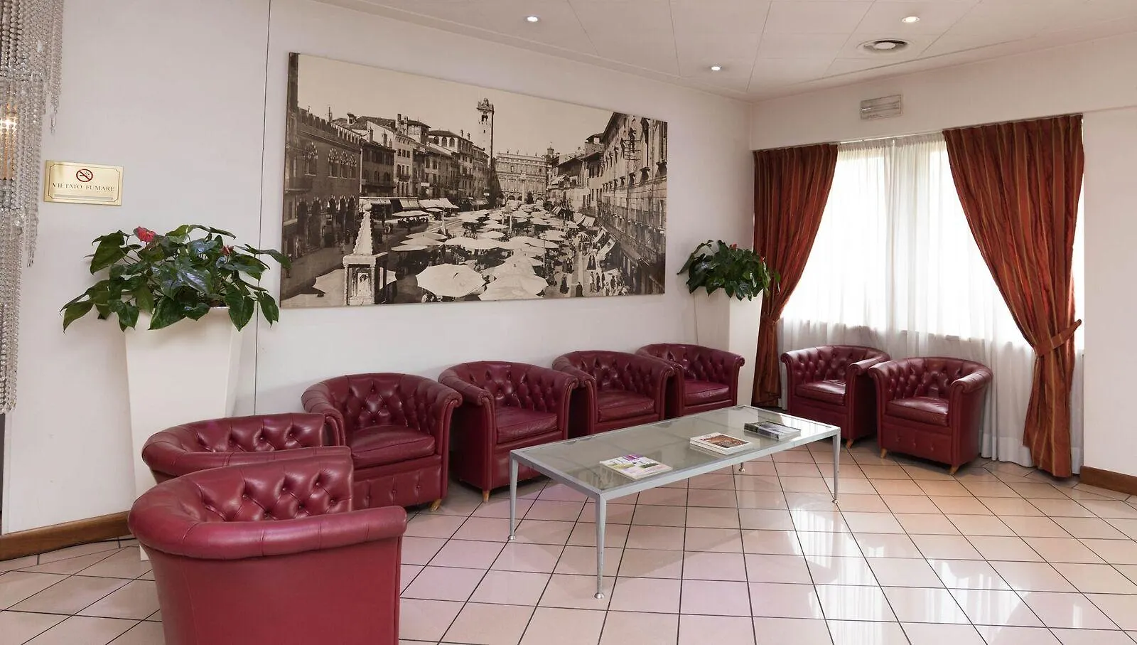 Cavallo Hotel Verona Est 4*,