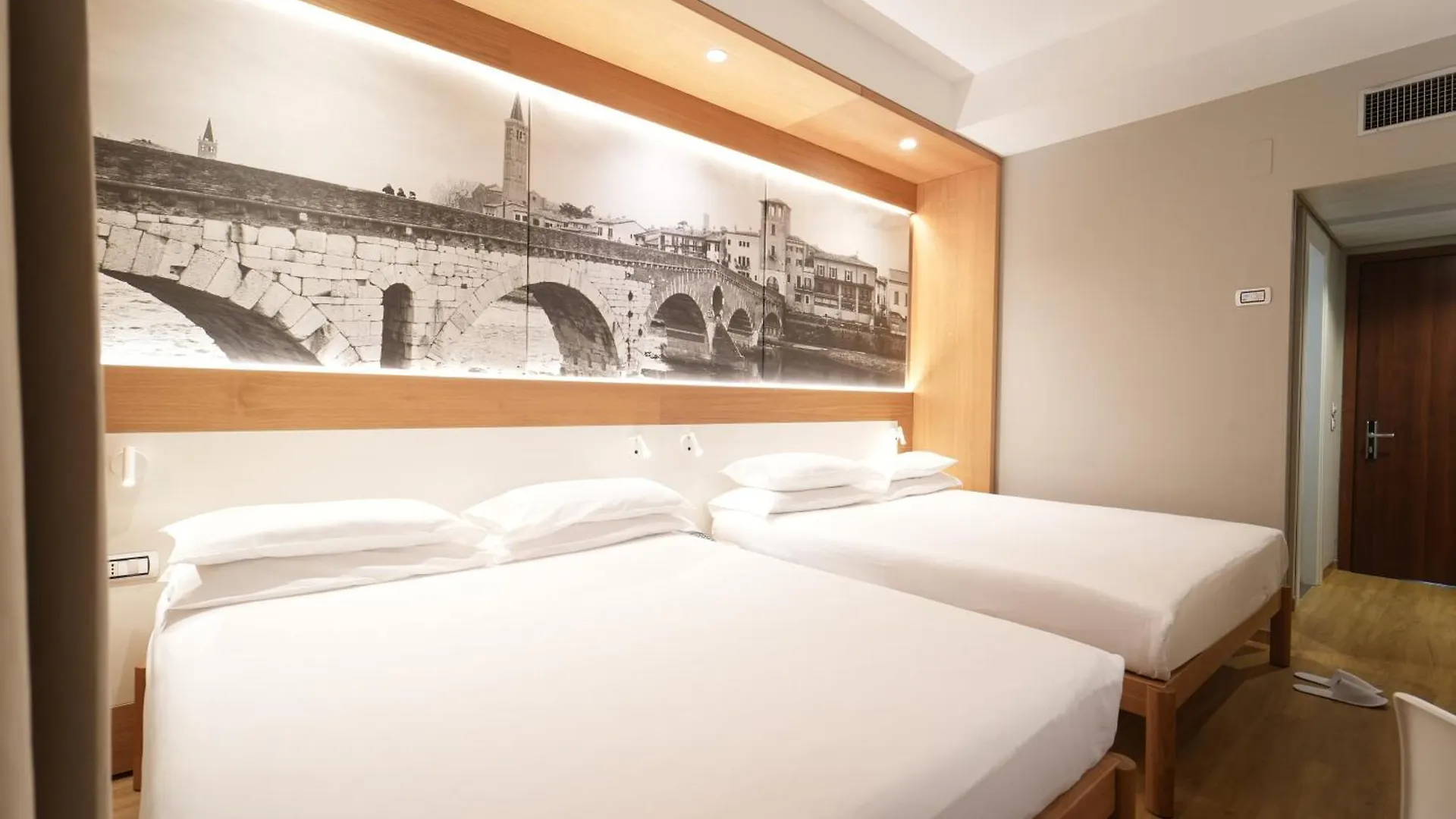 Cavallo Hotel Verona Est 4*,  Italy