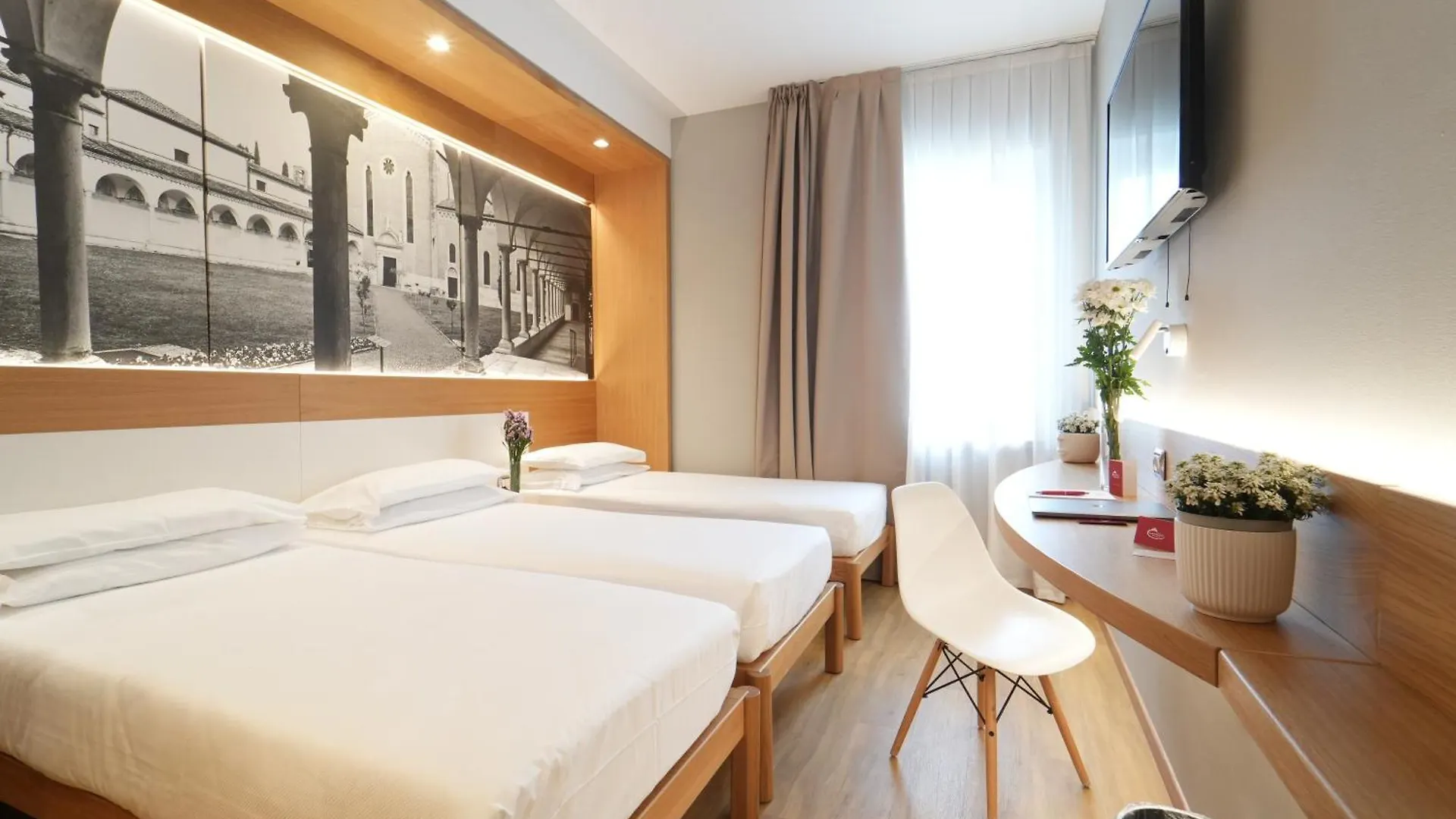 Cavallo Hotel Verona Est 4*,  Italy