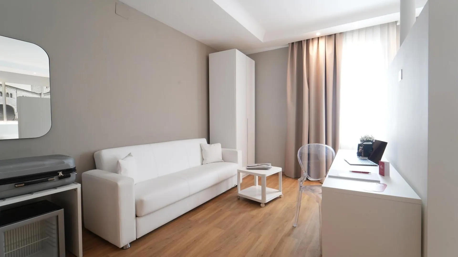 Cavallo Hotel Verona Est 4*,